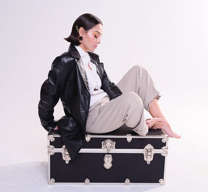 Y2K black leather jacket back view, structured fit, unlabeled — BB Vintage by Maxine